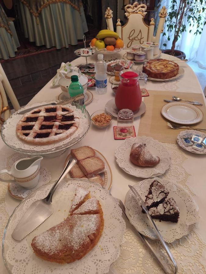 Luxury B&B Il Sogno Cerignola Bagian luar foto